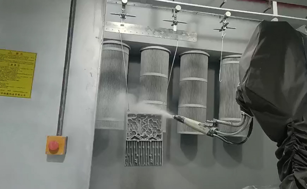 Integrated solution for powder coating of heat dissipation shell