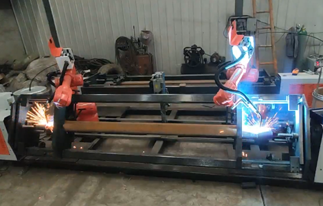 What are the characteristics of welding robots?